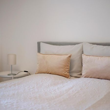 Le Solaret Bed & Breakfast Сет Екстериор снимка